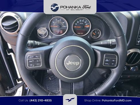Used 2017 Jeep Wrangler Sahara AWD/4WD image 10
