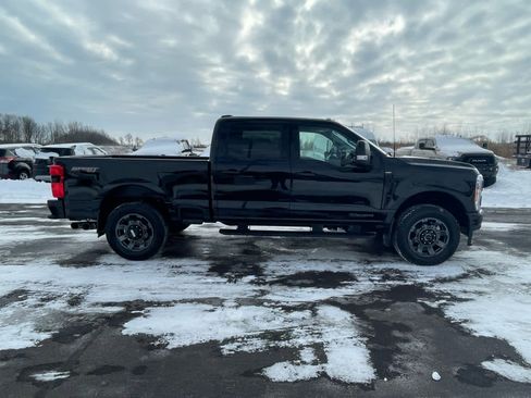 Used 2023 Ford F350 Lariat w/ Lariat Ultimate Package image 4