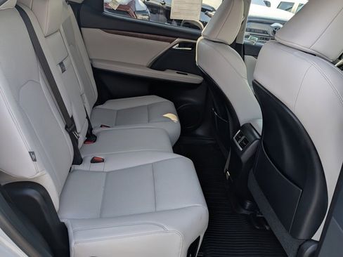 Used 2022 Lexus RX 350L Premium w/ Premium Package image 19