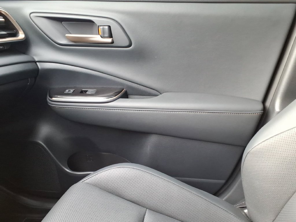 Used 2025 Toyota Crown Signia AWD/4WD image 27