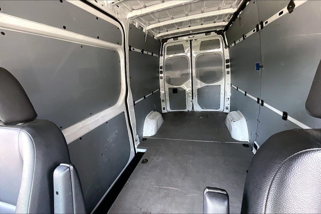Used 2023 Mercedes-Benz Sprinter 2500 image 17