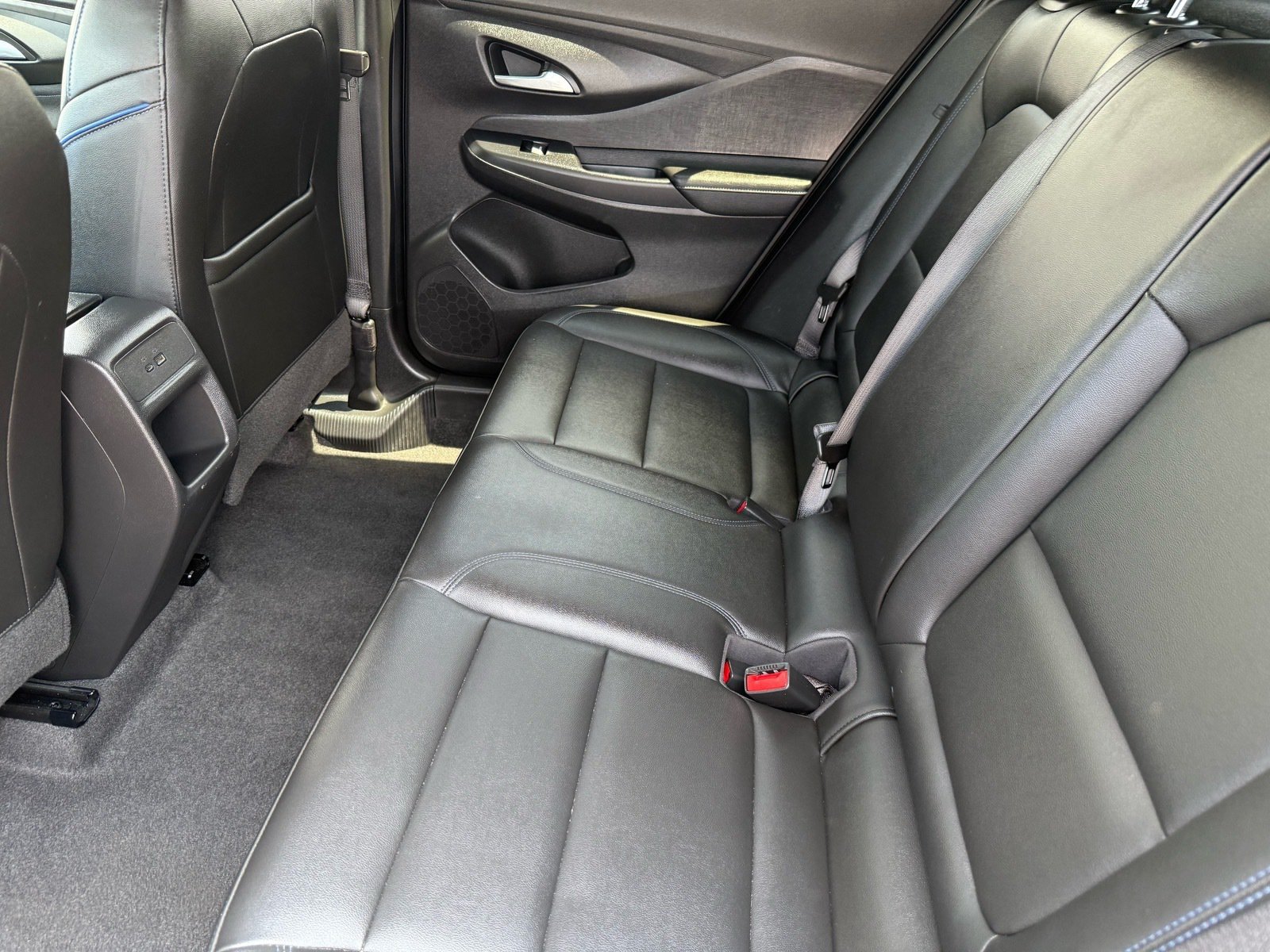 Used 2025 Buick Envista Sport Touring w/ Convenience I Package FWD image 27