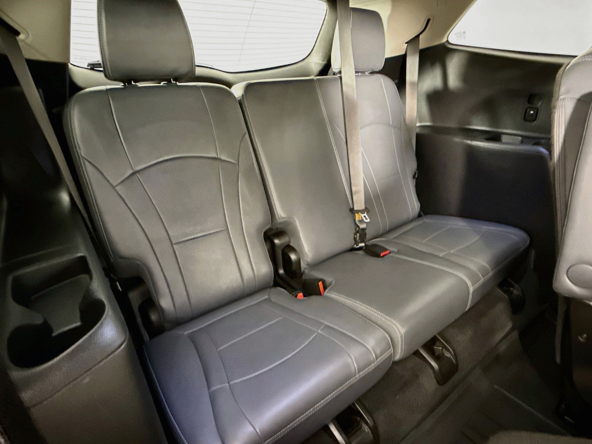 Used 2021 Buick Enclave Essence AWD/4WD image 25