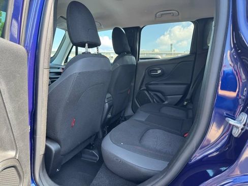 Used 2020 Jeep Renegade Trailhawk w/ Cold Weather Group AWD/4WD image 15