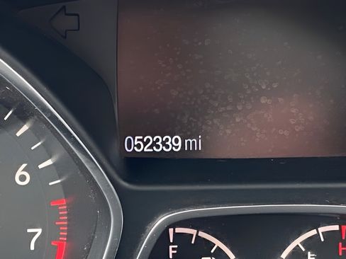 Certified 2018 Ford Escape SE FWD image 3