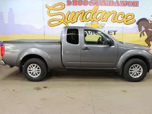 Used 2018 Nissan Frontier SV AWD/4WD image 1