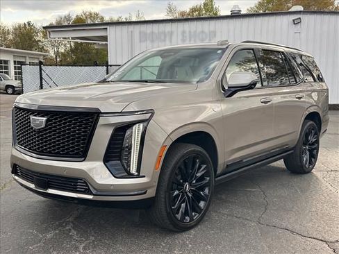 Certified 2025 Cadillac Escalade Sport Platinum w/ LPO, ONYX Package AWD/4WD image 5