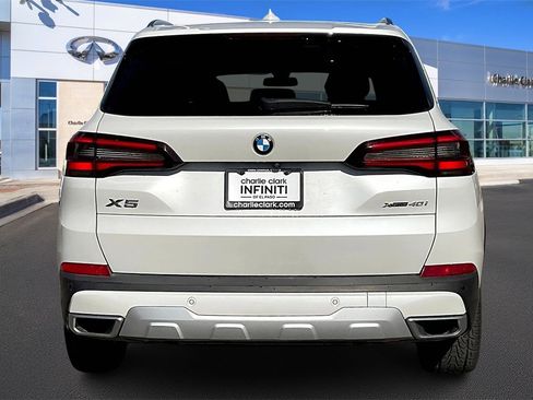 Used 2022 BMW X5 xDrive40i w/ Premium Package image 4
