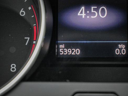 Used 2021 Volkswagen Tiguan S image 22