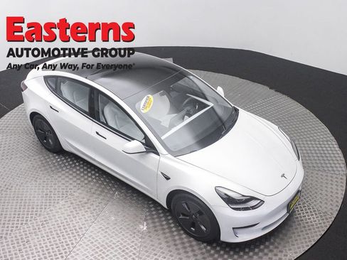 Used 2023 Tesla Model 3 Standard Range RWD image 3