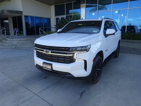 Used 2021 Chevrolet Tahoe RST w/ Luxury Package AWD/4WD image 3