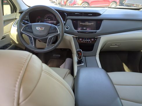 Used 2019 Cadillac XT5 Luxury image 14