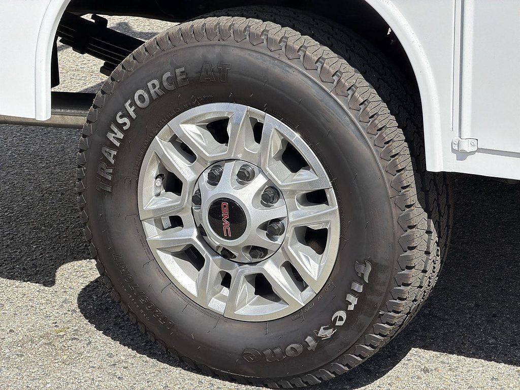New 2026 GMC Sierra 2500 Pro RWD image 28