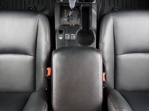 Used 2021 Toyota 4Runner TRD Off-Road Premium w/ Moonroof Package AWD/4WD image 21