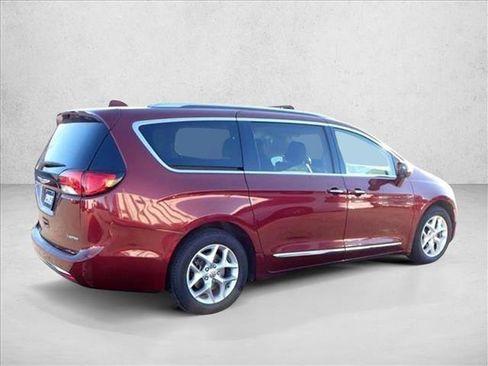Used 2020 Chrysler Pacifica Limited image 4