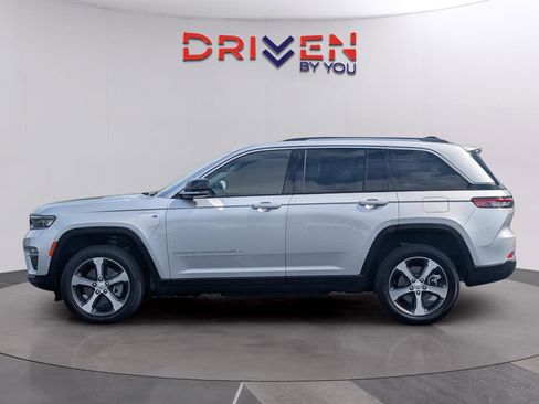 Used 2022 Jeep Grand Cherokee Limited 4xe AWD/4WD image 2