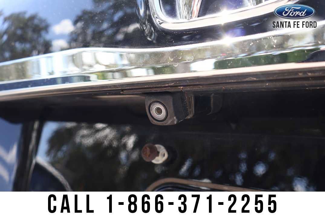 Used 2017 Honda Pilot Touring image 6