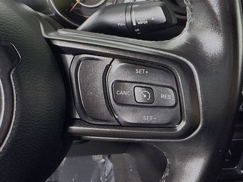 Used 2018 Jeep Wrangler Unlimited Sport S image 15