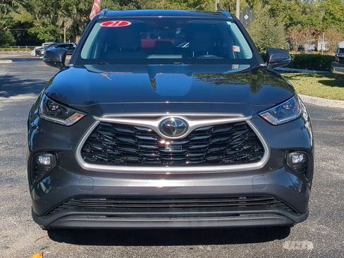 Used 2021 Toyota Highlander XLE image 9