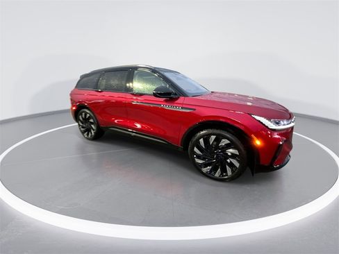 New 2026 Lincoln Nautilus Reserve w/ Jet Appearance Package image 2