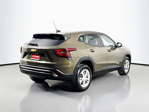 Used 2024 Chevrolet Trax LS FWD image 5