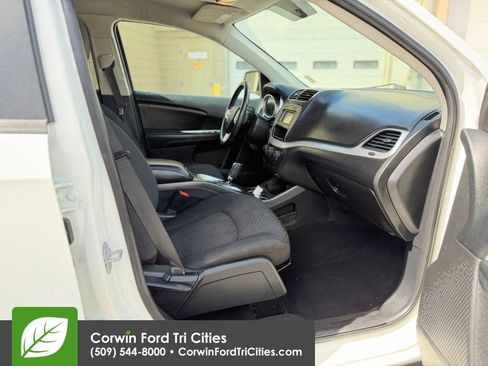 Used 2018 Dodge Journey SE w/ Connectivity Group image 11