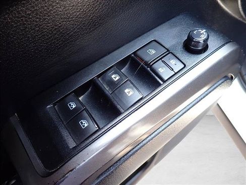 Used 2019 Toyota Tacoma TRD Sport AWD/4WD image 13