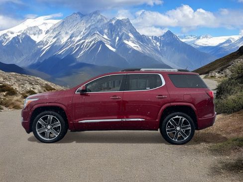 Used 2019 GMC Acadia Denali w/ Technology Package image 2