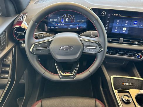 New 2026 Chevrolet Equinox RS w/ Convenience Package III AWD/4WD image 15