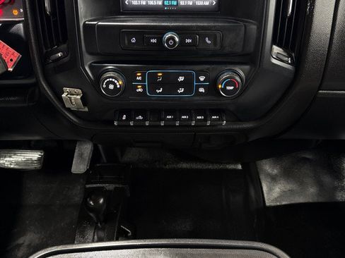 Used 2018 Chevrolet Silverado 2500 W/T w/ WT Convenience Package AWD/4WD image 19