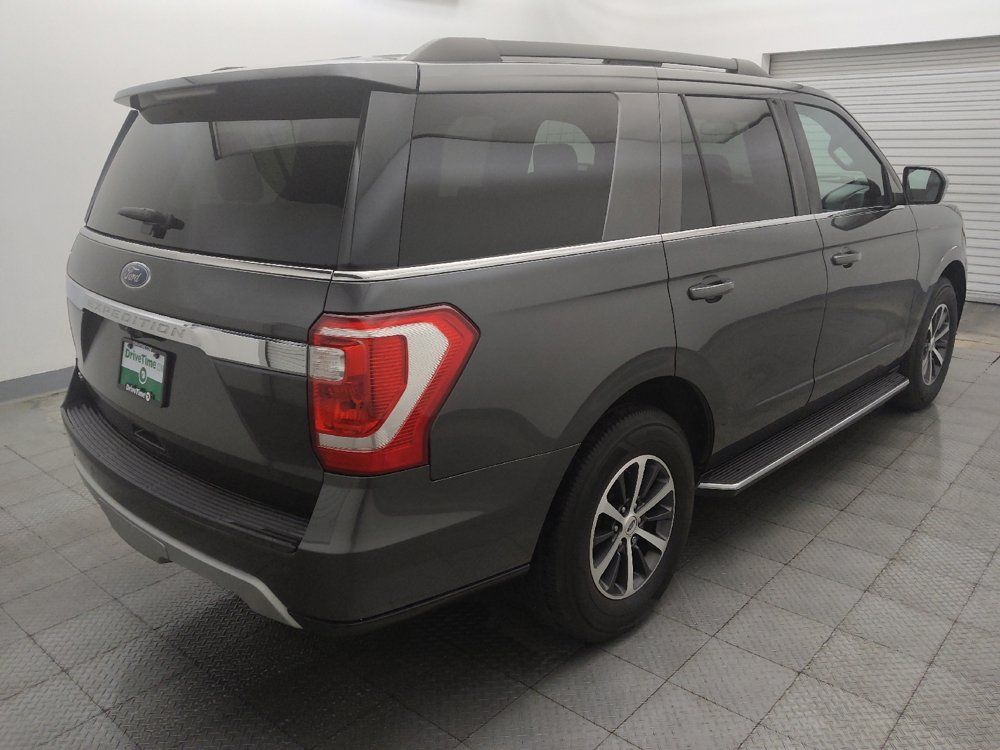 Used 2018 Ford Expedition XLT w/ Equipment Group 202A RWD image 9
