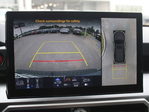 Used 2025 Toyota 4Runner TRD Off-Road Premium image 26