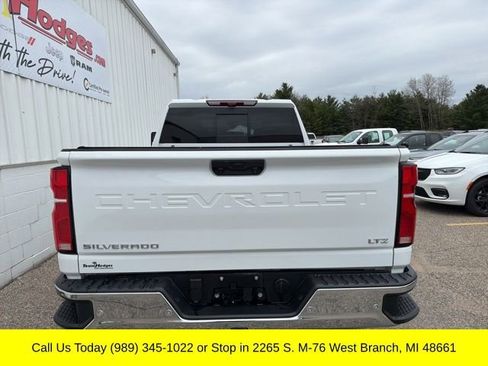 Used 2025 Chevrolet Silverado 2500 LTZ w/ LTZ Premium Package AWD/4WD image 11