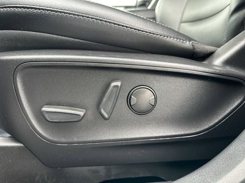 Used 2022 Ford Escape SEL w/ Technology Package image 16