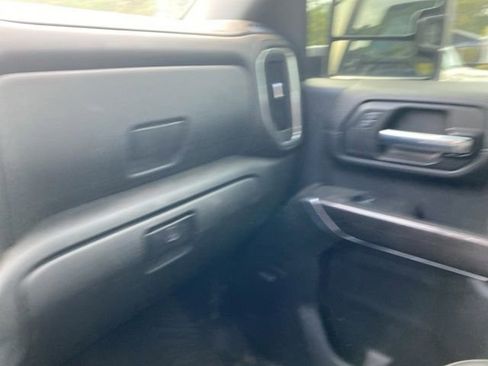 Used 2020 Chevrolet Silverado 2500 LTZ w/ LTZ Convenience Package image 19