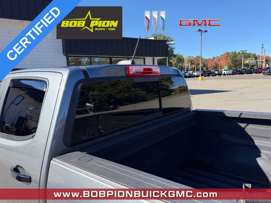 Used 2022 Chevrolet Colorado LT w/ Redline Special Edition AWD/4WD image 13