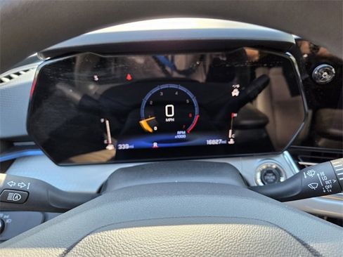 Used 2025 Chevrolet Trax LT image 38