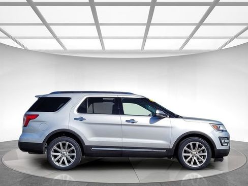 Used 2017 Ford Explorer Limited AWD/4WD image 3