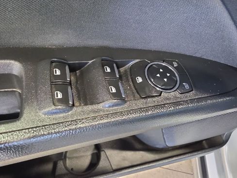 Used 2020 Ford Fusion SE FWD image 16