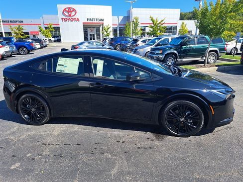 New 2026 Toyota Prius Plug-In Hybrid image 5