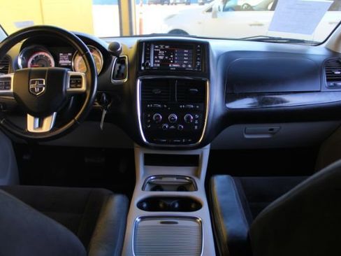 Used 2015 Dodge Grand Caravan SXT w/ Rear Park Assist Package image 13