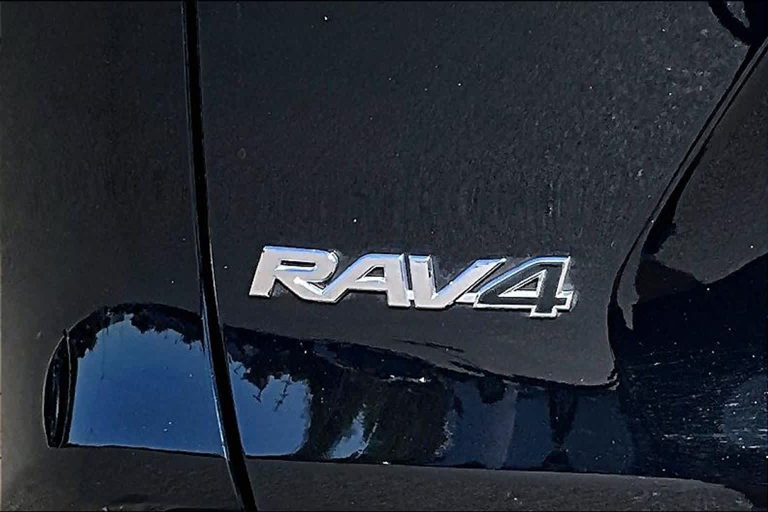 Certified 2025 Toyota RAV4 XLE w/ Convenience Package AWD/4WD image 9
