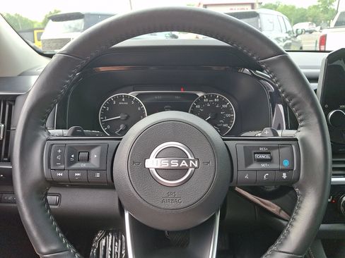 Used 2025 Nissan Pathfinder SL AWD/4WD image 20