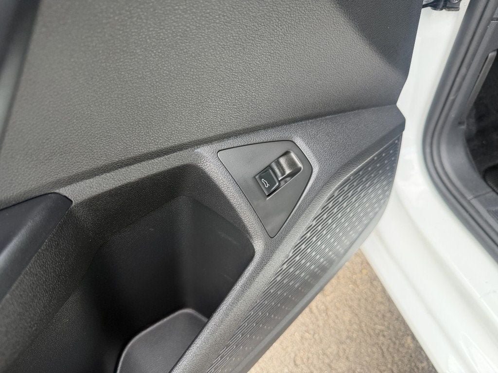 Used 2025 Volkswagen Jetta S FWD image 11