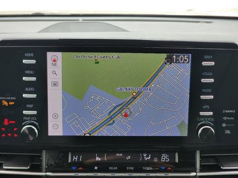 Used 2023 Toyota Sienna XLE image 28