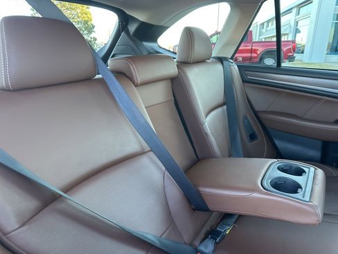 Used 2018 Subaru Outback 3.6R Touring w/ Popular Package #3 image 26