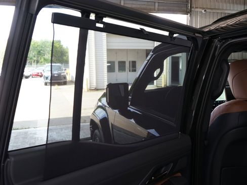 Used 2026 Lexus GX 550 w/ Cold Area Package AWD/4WD image 25