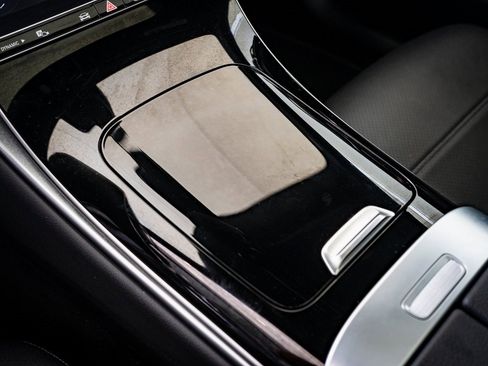 Certified 2025 Mercedes-Benz GLC 300 4MATIC image 31