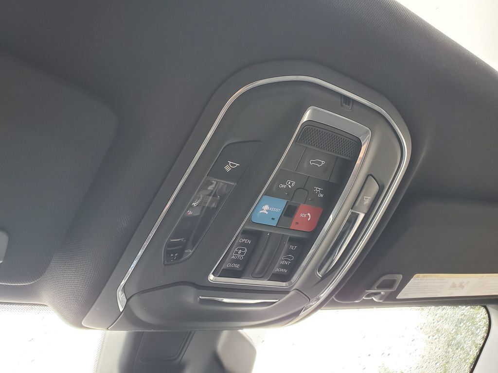 Used 2023 Jeep Grand Cherokee Altitude AWD/4WD image 29