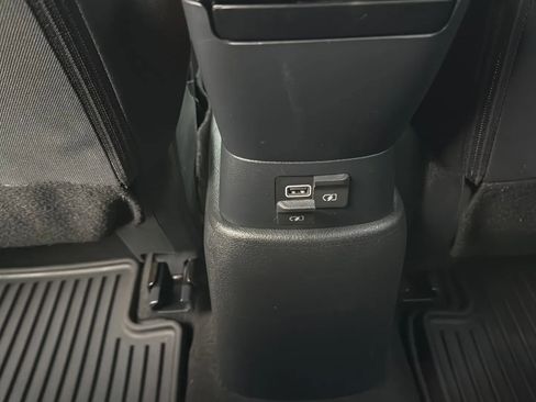 Used 2023 Nissan Kicks S image 28